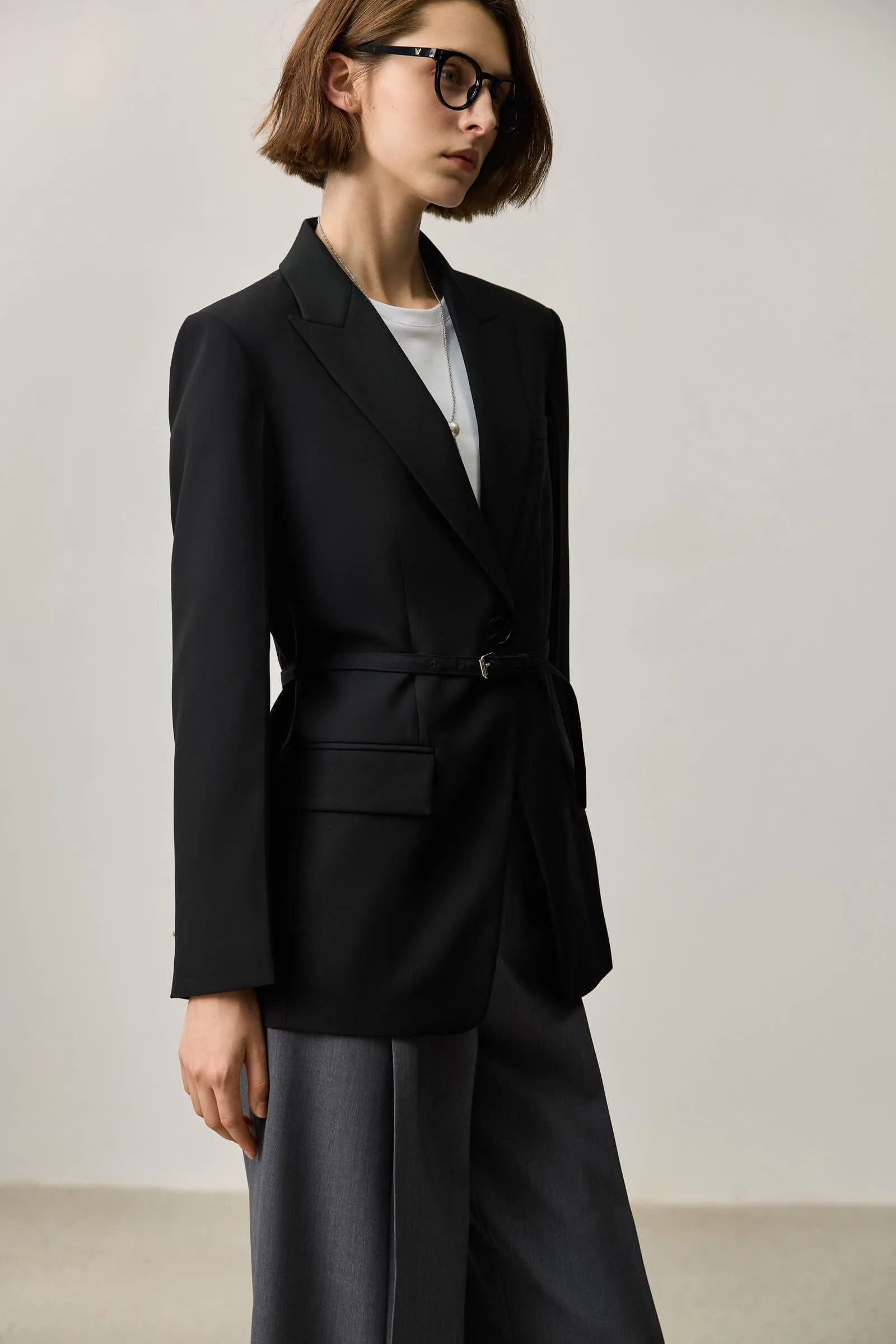 LILY Slim-Fit Blazer