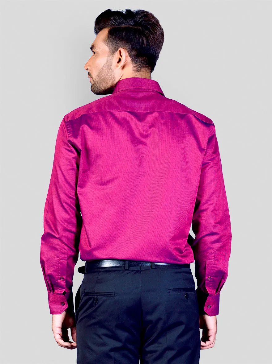 Magenta Solid Regular Fit Formal Shirt | JadeBlue